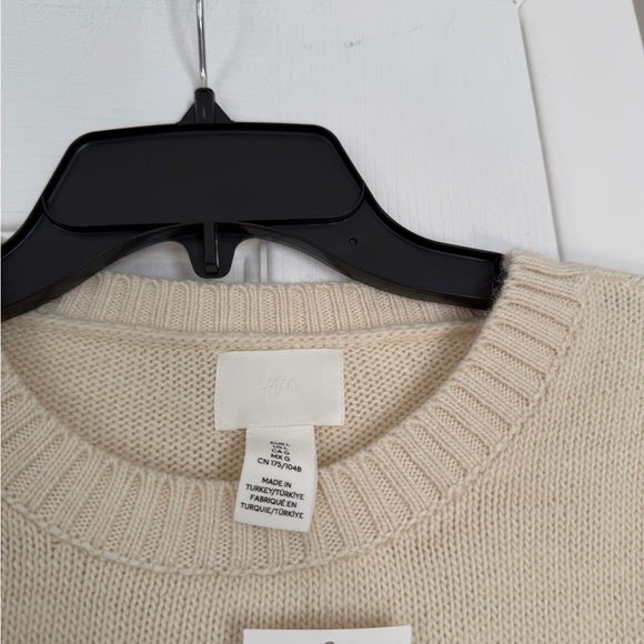 H&M Cream Ruffle Fringe Sweater Top New NWT Elevated Basic - Picture 4 of 8